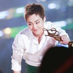 [EXO] 아까 당일<b>선정</b>인데 트로피 물어보는애있어서