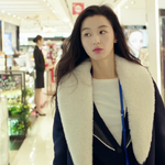 [진심궁금] 전지현이 입고 나온 롱코트 뭘까