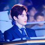 [EXO] 뭔 <b>중세</b>시대 귀족같은데