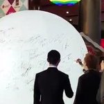 [EXO] 경수 어깨...낯설다....