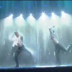 엑소 유리<b>어항</b> 스브스vs콘서트 비교짤 (스브스도랏?