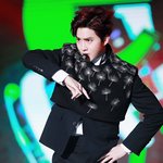 [EXO] 고화질 저장중인데 준면이옷왜이러냐....
