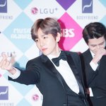 엑소(EXO) 백현-세훈, ‘하트머신 백현 뒤에 세상<b>근심</b> 가득 진...