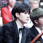[방탄소년단] 이삐들 윤기 턱 나만 좋은 거 아니지..??ㅠㅠ