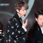 [백현] 백현이 가요대전 <b>몬스터</b> 움짤 더 !!