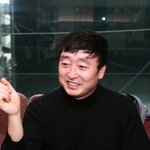 몇년사이에 확 늙고 <b>울상</b>이 됨