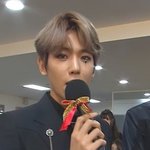 [EXO] 배쿈 화장...