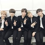 [방탄소년단] 아미뉸기 <b>가</b>쿠란 티비로 못본거 <b>평생</b>한일거야...