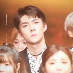 [EXO] 우뚝서있는 앙무스<b>훈</b>....