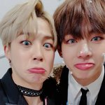 [방탄소년단] 어제자 김태형 눈<b>크기</b>실감..