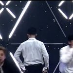 [EXO] 왁  도경수 다리 쥰나길어