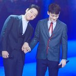 [EXO] 종대 황ㅊㅣ열씨 손잡은거 씹<b>덕사</b>인게