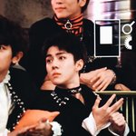 [EXO] 데뷔할때<b>미자</b>였던애가
