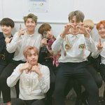 [방탄소년단] 이삐들 그만 얘기 하면 안 될까?
