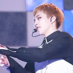 [시우민] 시우민 뭔가 화랑의 <b>후예</b>같은...