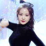 손나은 이번 인가에서 머리묶은거바써?