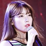 톡선보고 굿즈 생각나서 박스 찾아봤는데 없음