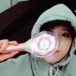 러블리즈 공식 응<b>원봉</b> 나옴