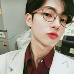 <b>이분</b> 아는사람?????!