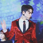 와 <b>버논</b> 빨간슈트 지렷다 ㄷㄷㄷㄷㄷ