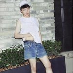 <b>육성재</b>이사진 나만 로리타같냐?