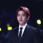 [EXO] 아니지 축제때 춤추러 나온 <b>여친</b> 보다가