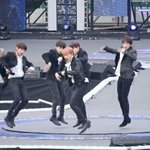 [방탄소년단] @@@이삐들 아6대 <b>현수막</b> 투표 한번씩 해주고 가@@
