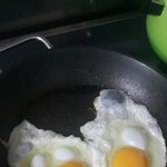 나 지금  <b>사치</b> 부리는 중이다..