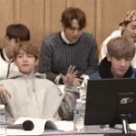 [EXO] <b>전화</b>받아 움짤 내가다시만들어봄