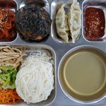 [EXO] 아까 유자차 나온 학교임