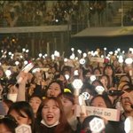 [EXO] 나 뭴뮤 <b>엄마</b>랑 같이봤는데 엑소 상받고 관중석 비출때