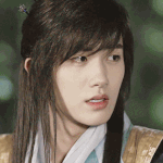 <b>화랑</b> 뷔 너무 귀여움