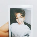 [백현] 이벤트 당첨된 백현이 사인<b>CD</b>랑 폴라로이드