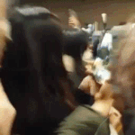 [인피니트] 팬들이 나서서 출퇴근길 질서 <b>조치</b> 좀!!