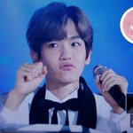[EXO] 투표하자애들아 황금<b>허리</b> ㄱㄱㄱ