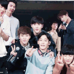 [EXO] 올해의 색 <b>녹차</b>색이던데 그거입고 몬스터?