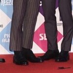 [EXO] 오 애들 오늘도 발모양 변함이없군ㅋㅋㅋㅋ