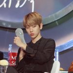 [EXO] 모냐 <b>이</b> 새침한 <b>표정</b>은