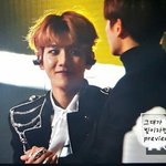 [EXO] 제복도 제복인데 손을 보셈 ㅇㅇ
