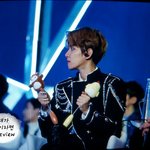 [EXO] 제복에 인형 이상한 콜라보 ㅋㅋㅋㅋㅋ