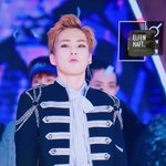 [EXO] 오늘도 <b>양손</b>동기화래ㅋㅋㅋㅋㅋ