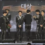 [EXO] 애들 <b>수상</b>소감할때