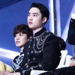 [도경수] 170114 골든디스크. 도경수 <b>제복</b>이라니...