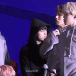 [방탄소년단] 초반에 남준이 늦게와서 애들당황ㅋㅋㅋㅋ