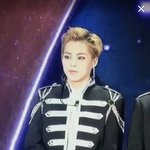 [시우민] 시우민 이거  3d 홀로그램인줄ㅠㅠㅠ