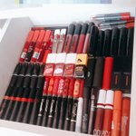 개당황스럽다) 나 립제품 맨날 <b>쪼그만</b> 다이소 서랍에 넣다가 걍 넓은...