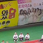 [EXO] 애들 앉은 <b>자세</b> 똑같은거ㅋㅋ