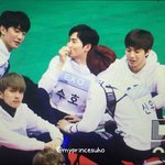 [EXO] 애들 셋이있을<b>때</b>말고 <b>다른</b> 아이돌이랑 같이있을<b>때</b>