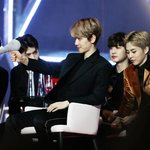 [EXO] 헉ㅅㅂ <b>이사진</b>봤냐