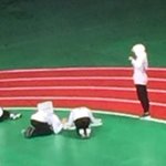 부채놓은거 <b>스텝</b>이 고나리해서 장소옮기고 다시 세우는중이랰ㅌㅌㅌㅋㅋ